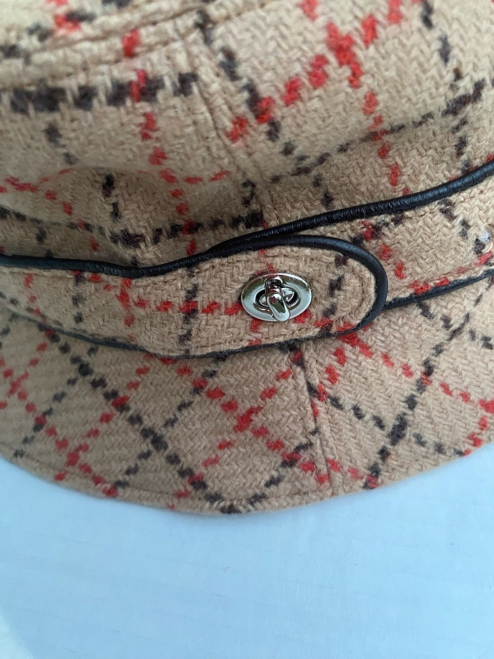 Coach Plaid Bucket Hat in Tan with Red and Brown Accents⭐️✨100 wool - Picture 3 of 10